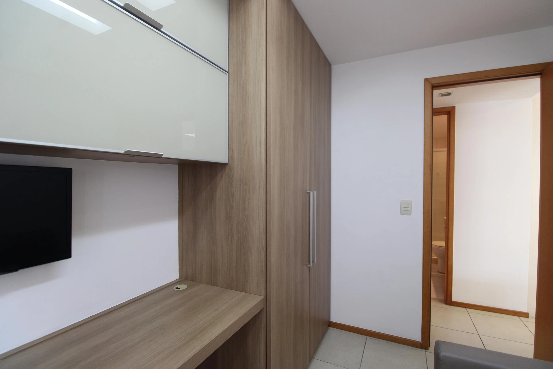 Apartment with 3 bedrooms and 2 bathrooms plus balcony — photo 24