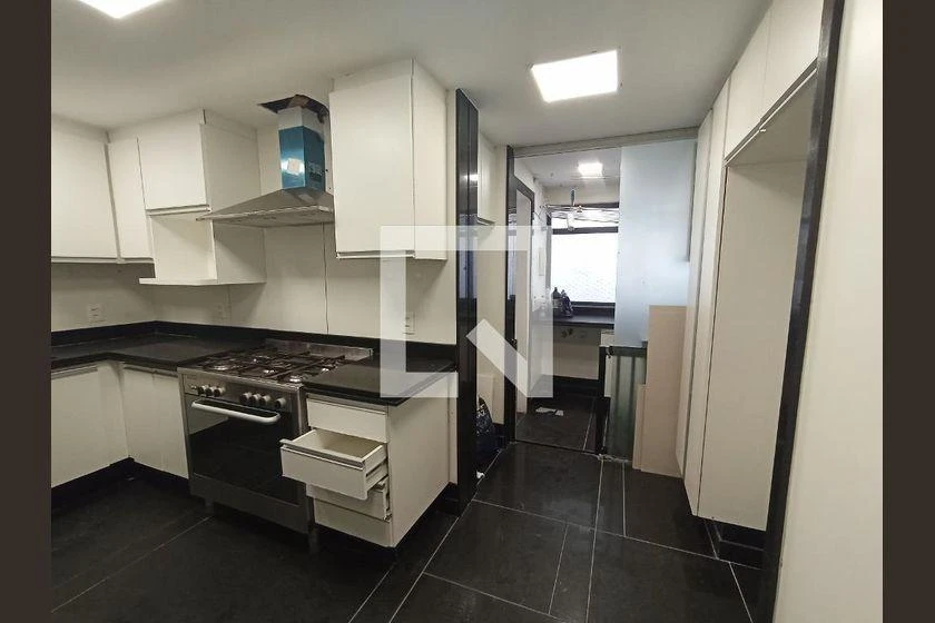 Rental apartment with 3 bedrooms and 160 m² — photo 43