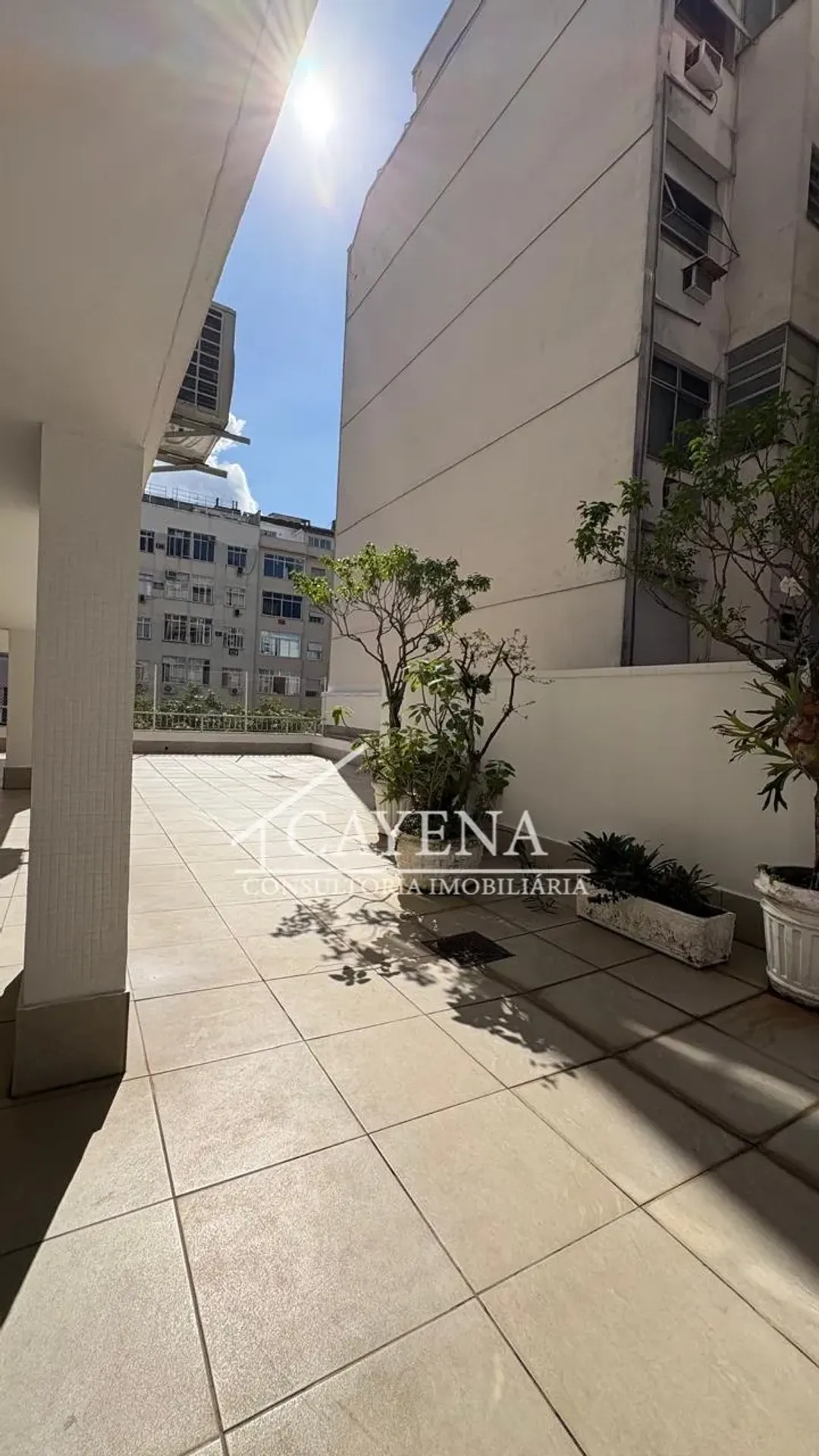 Apartment on the 12th floor with a water view — photo 23