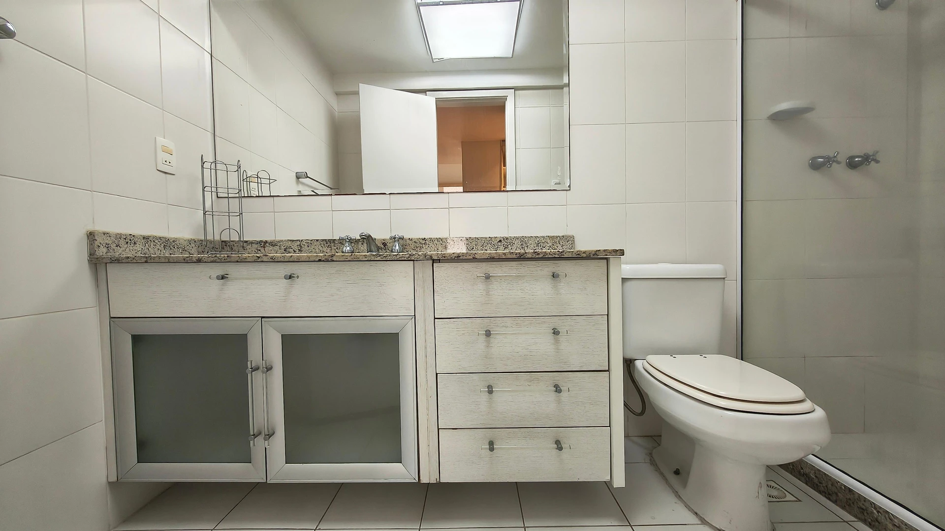Rent-ready 2-bedroom apartment with balcony — photo 33