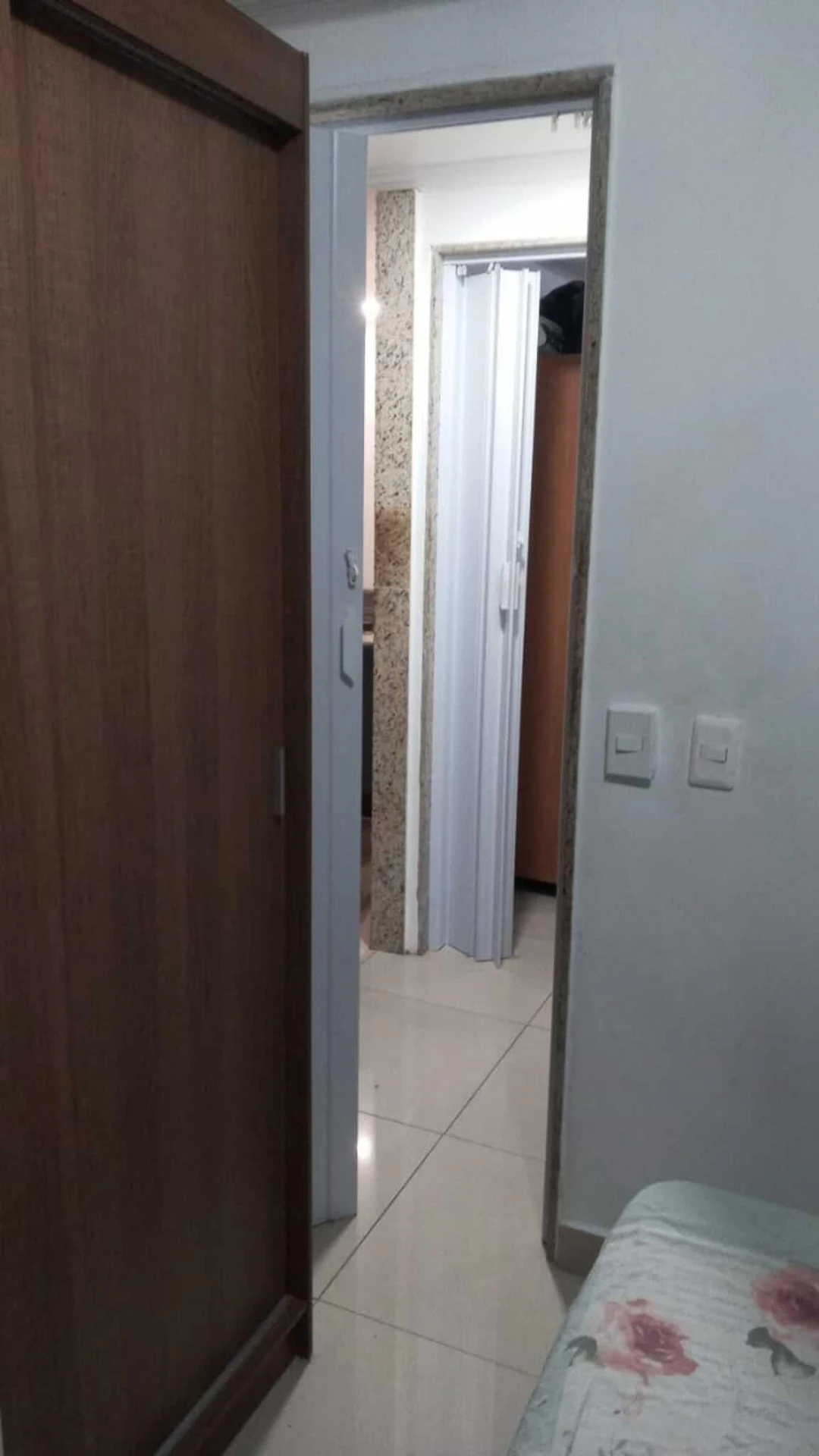 Apartamento amueblado de 2 dormitorios con ducha de vidrio — photo 39