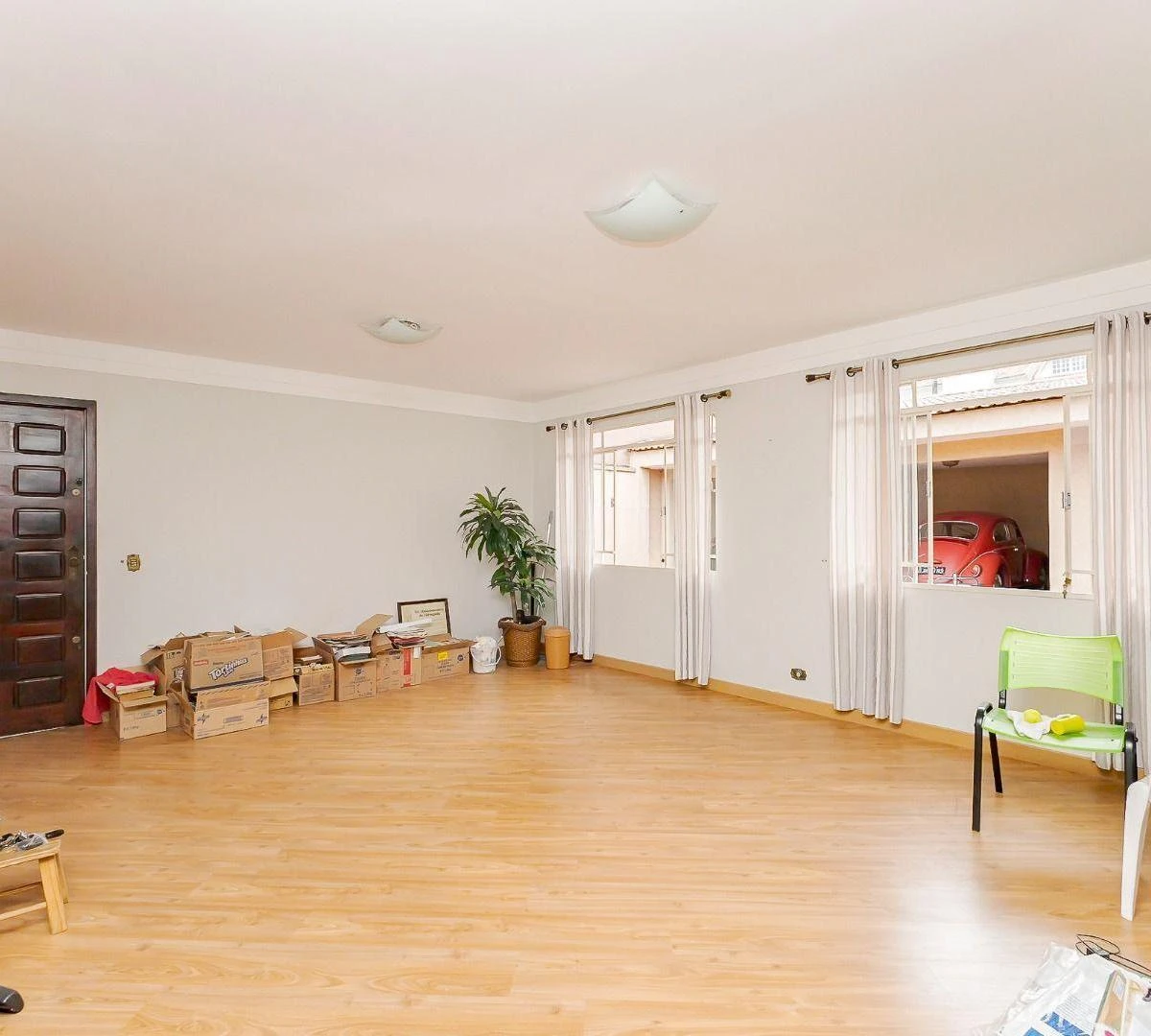 House with 4 bedrooms and 5 parking spaces — photo 18