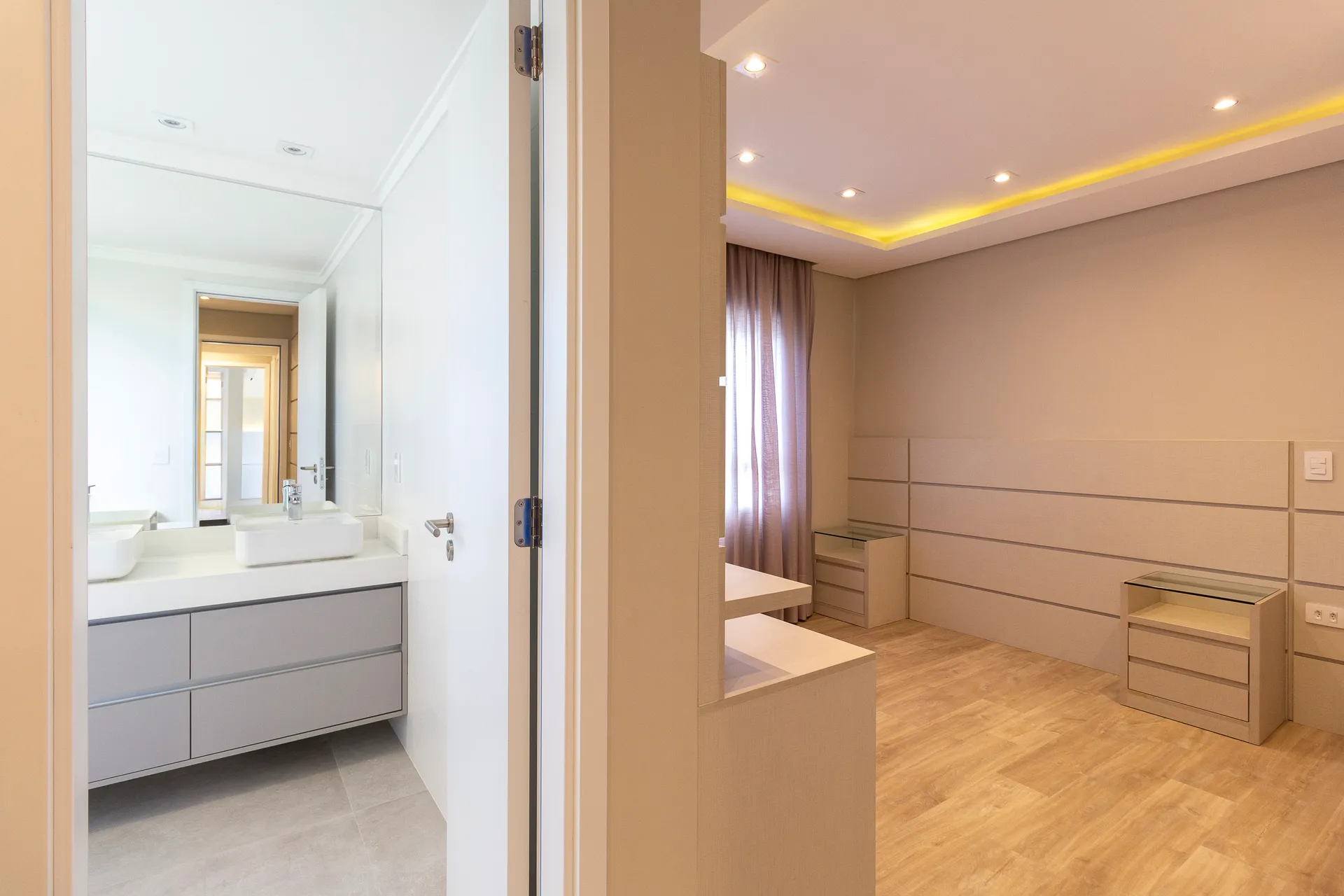 Unfurnished 4-bedroom apartment with 5 bathrooms — photo 71