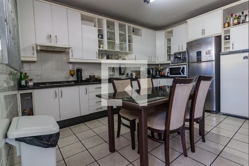 3-bedroom house with private BBQ and 3 parking spaces — photo 5