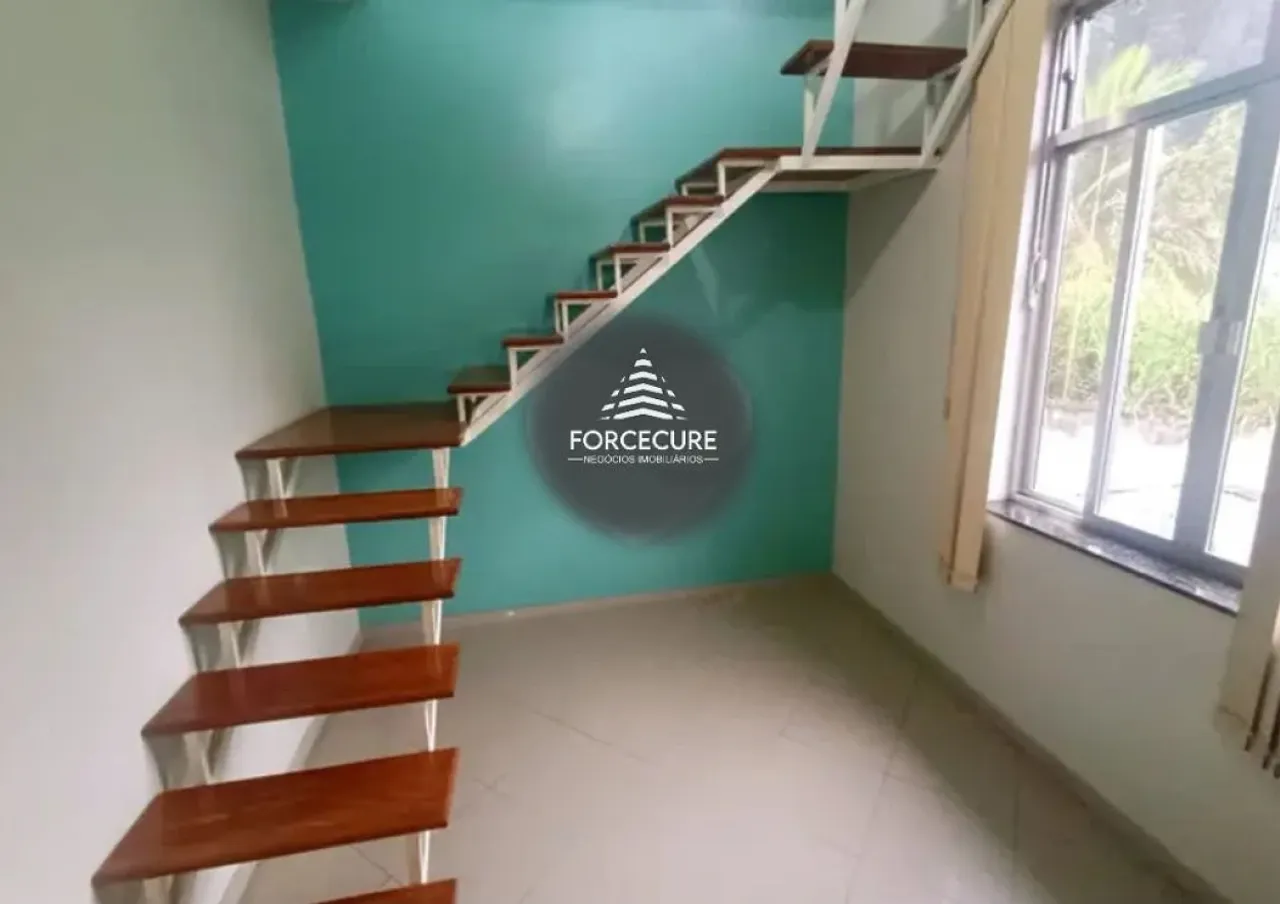 3-bedroom apartment with 3 bathrooms and tile floors — photo 17