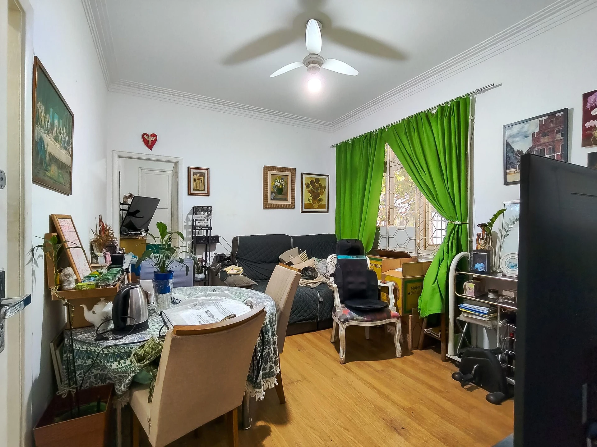 Furnished apartment with 1 en-suite and 2 bathrooms — photo 10