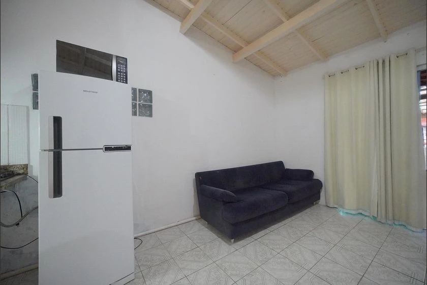 Furnished studio with 1 bedroom, 1 bathroom and balcony — photo 10