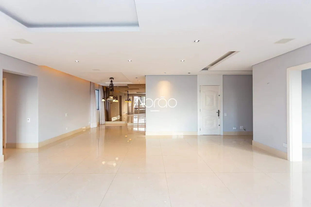 Apartment with 2 en-suite bedrooms and 256 m² — photo 4