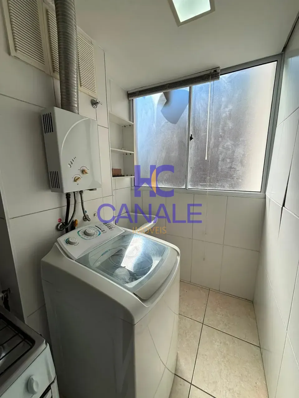 2-bedroom apartment with a closed kitchen and balcony — photo 11
