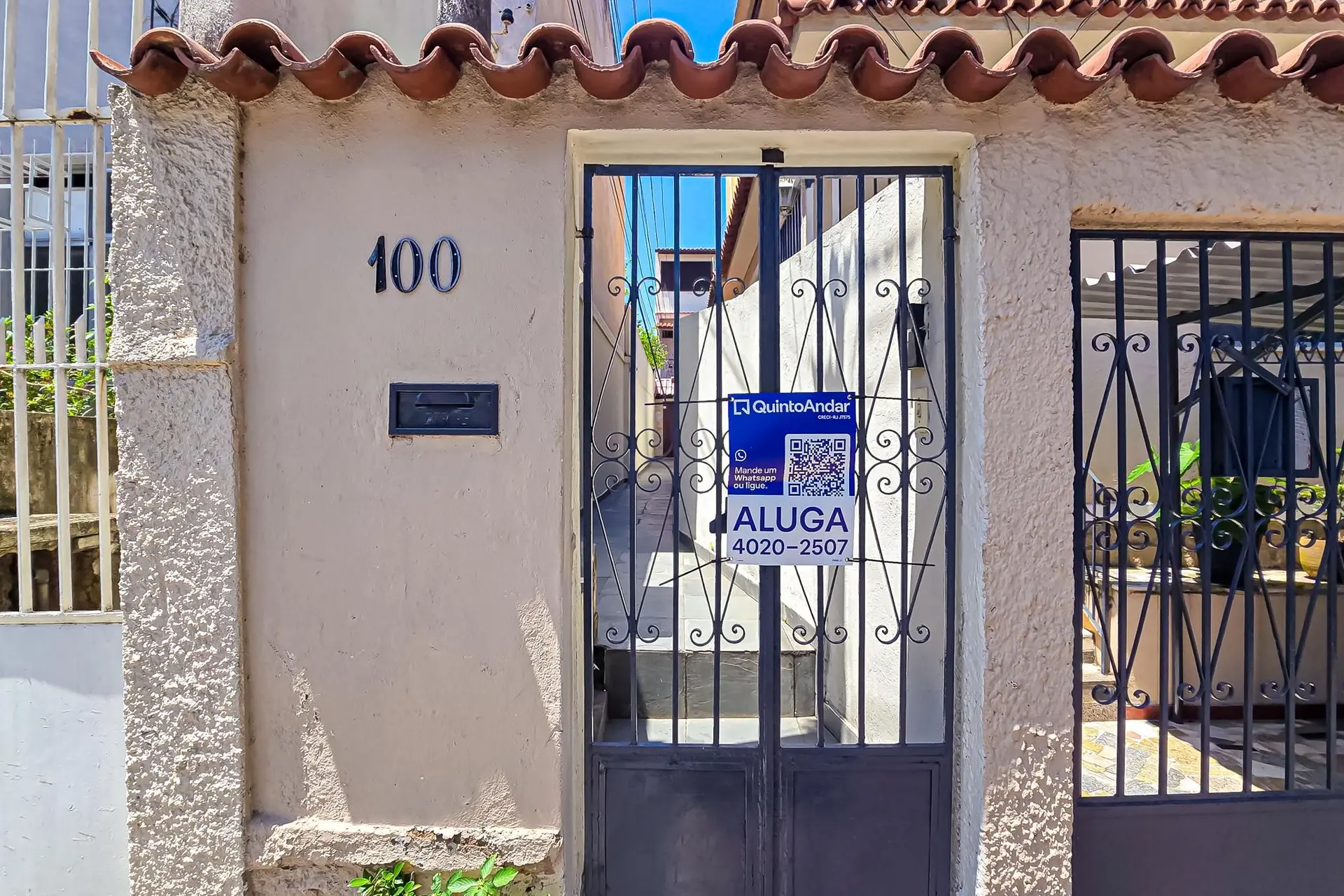 House, 240 m², with a jacuzzi — photo 41
