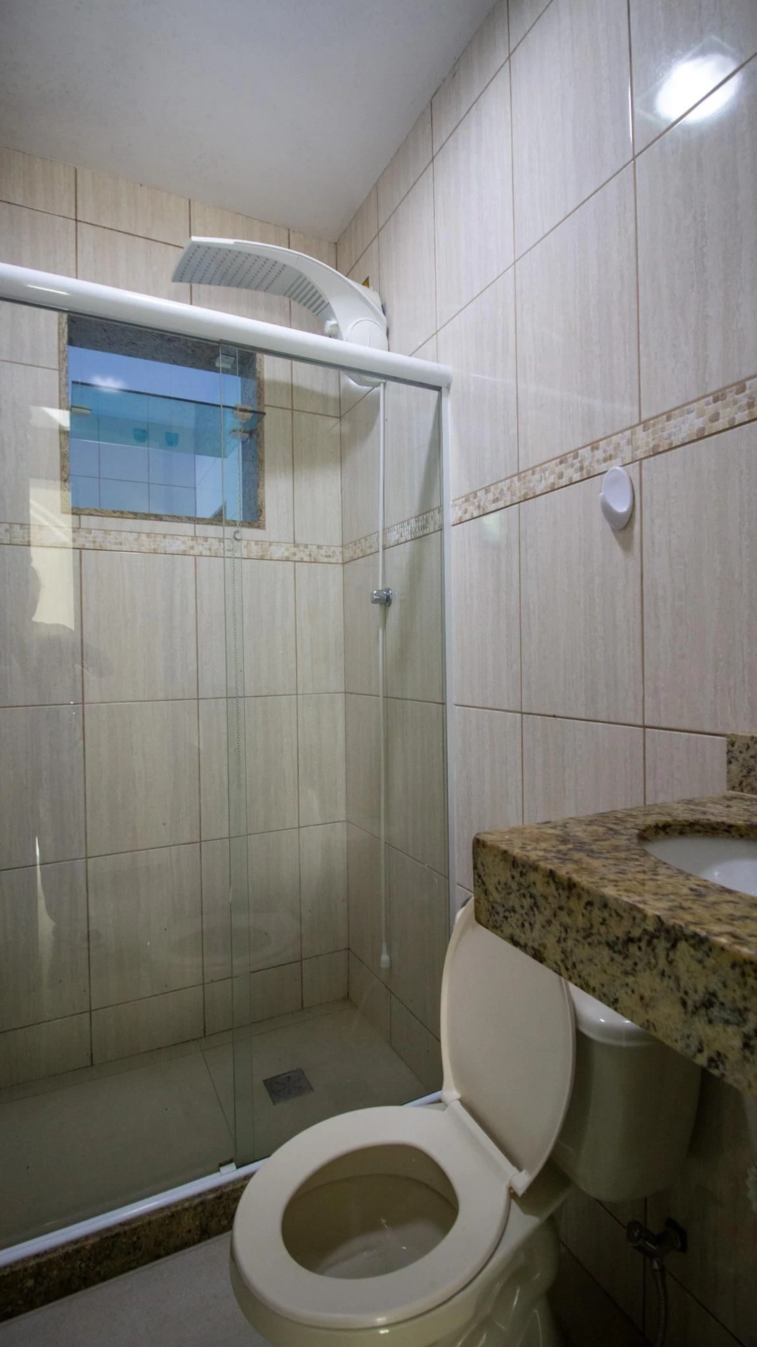 Будинок з 2 спальнями, окрема кухня та 2 паркомісця — photo 24