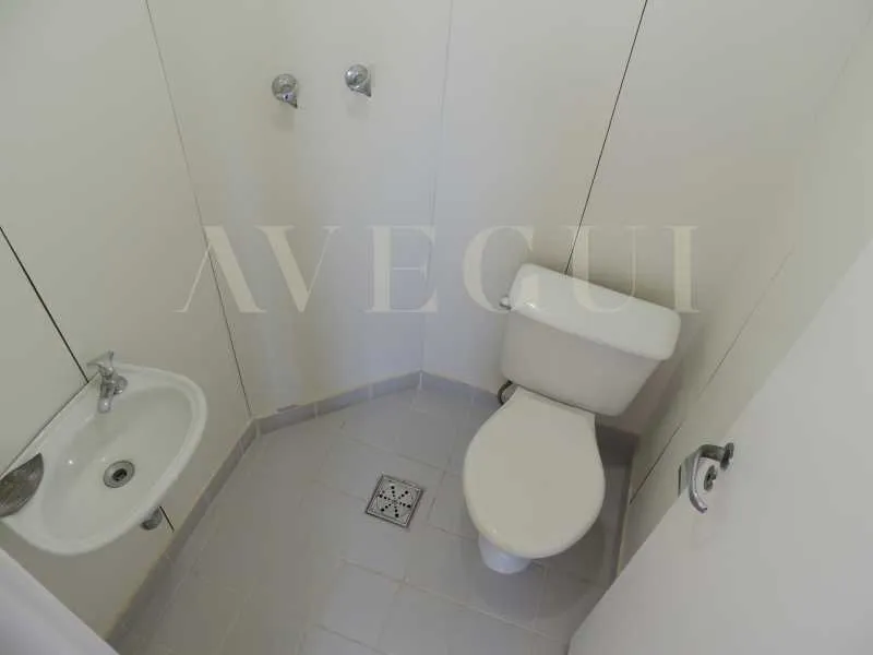 2-bedroom apartment with a water view — photo 23