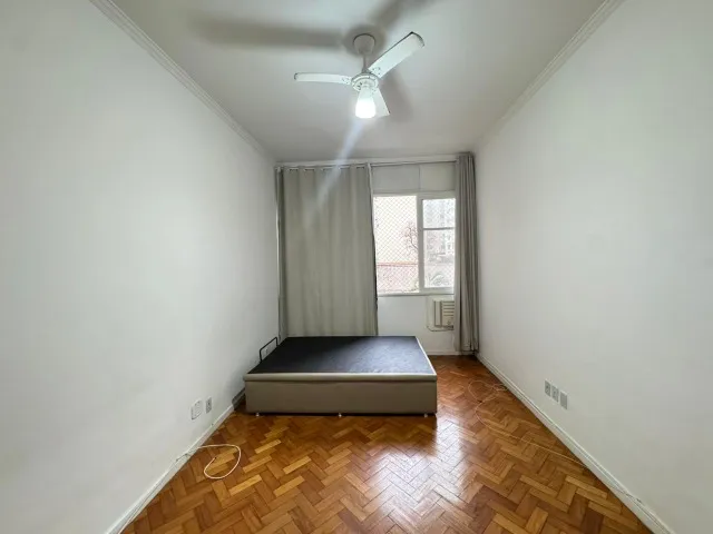 Unfurnished studio with 1 bedroom and 1 bathroom — photo 8