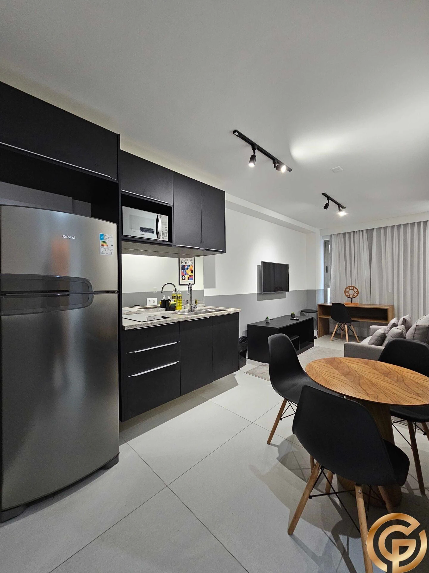 Furnished apartment, 39 m², with a washing machine — photo 2