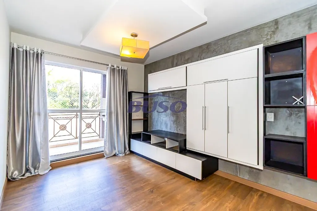 3-bedroom apartment with an open-plan kitchen — photo 10