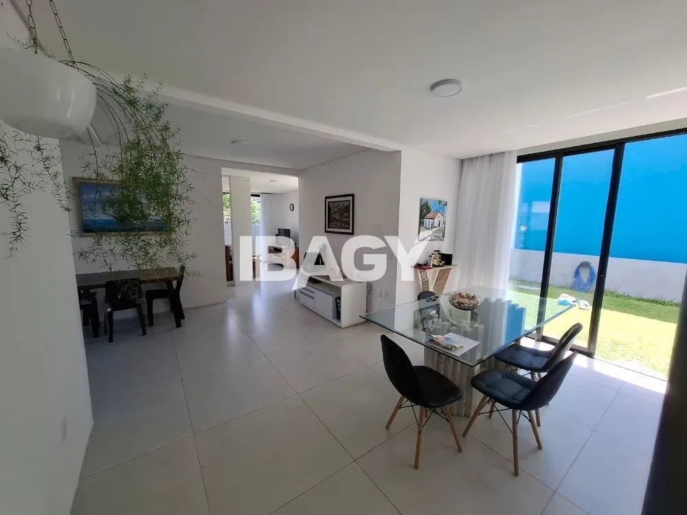 Furnished house with 4 en-suites and 220 m², no parking — photo 30