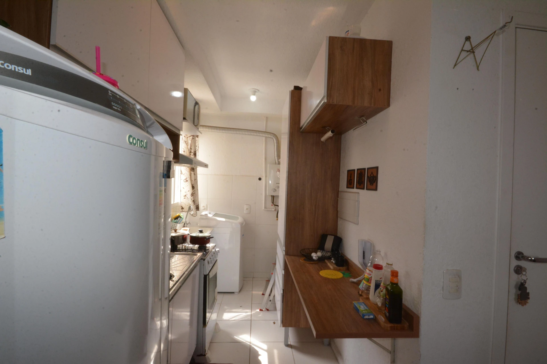 Furnished 2-bedroom apartment with a gas stove kitchen — photo 2