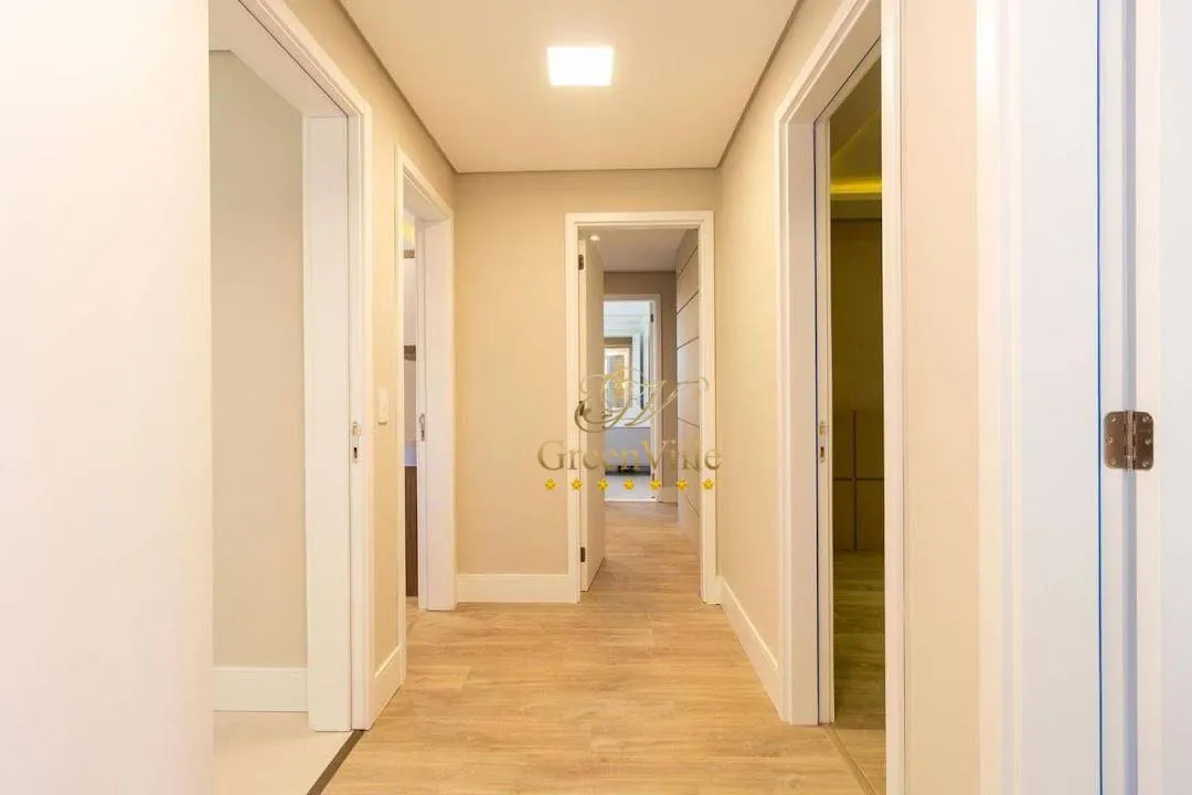 4-bedroom rental apartment with 297 m² and 3 parking spots — photo 15