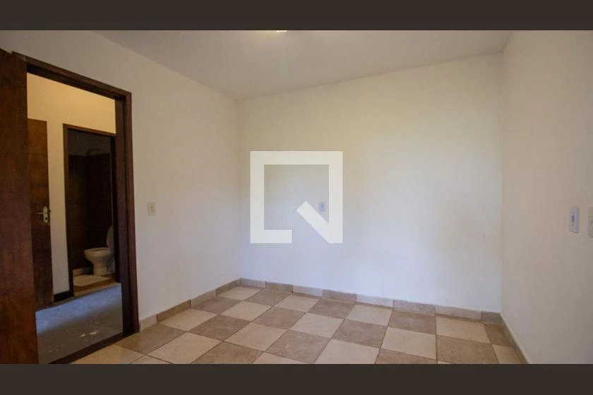 Casa com 4 quartos e churrasqueira na varanda — photo 32