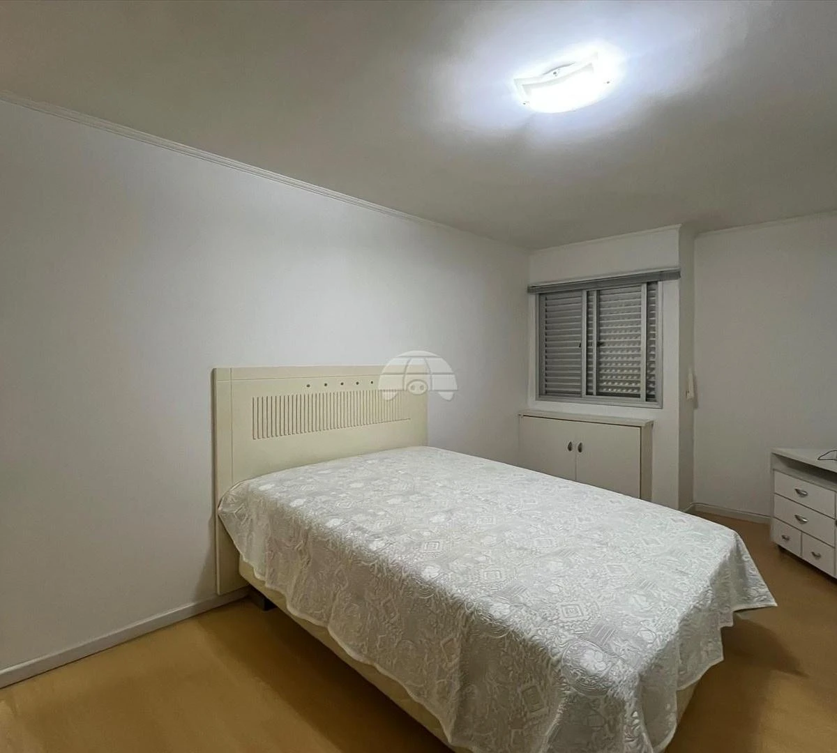 3-bedroom apartment with a bathtub in Curitiba — photo 6