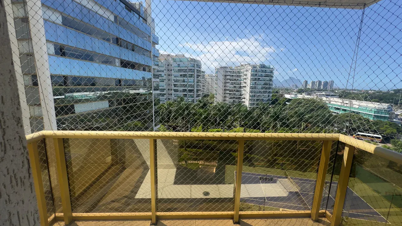 Rental apartment with 3 bedrooms and 4 bathrooms — photo 38