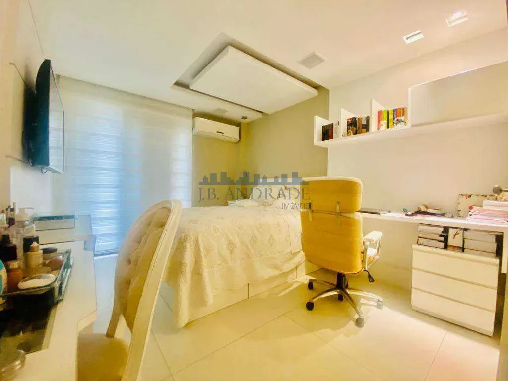 Furnished 4-bedroom apartment with 4 bathrooms — photo 28