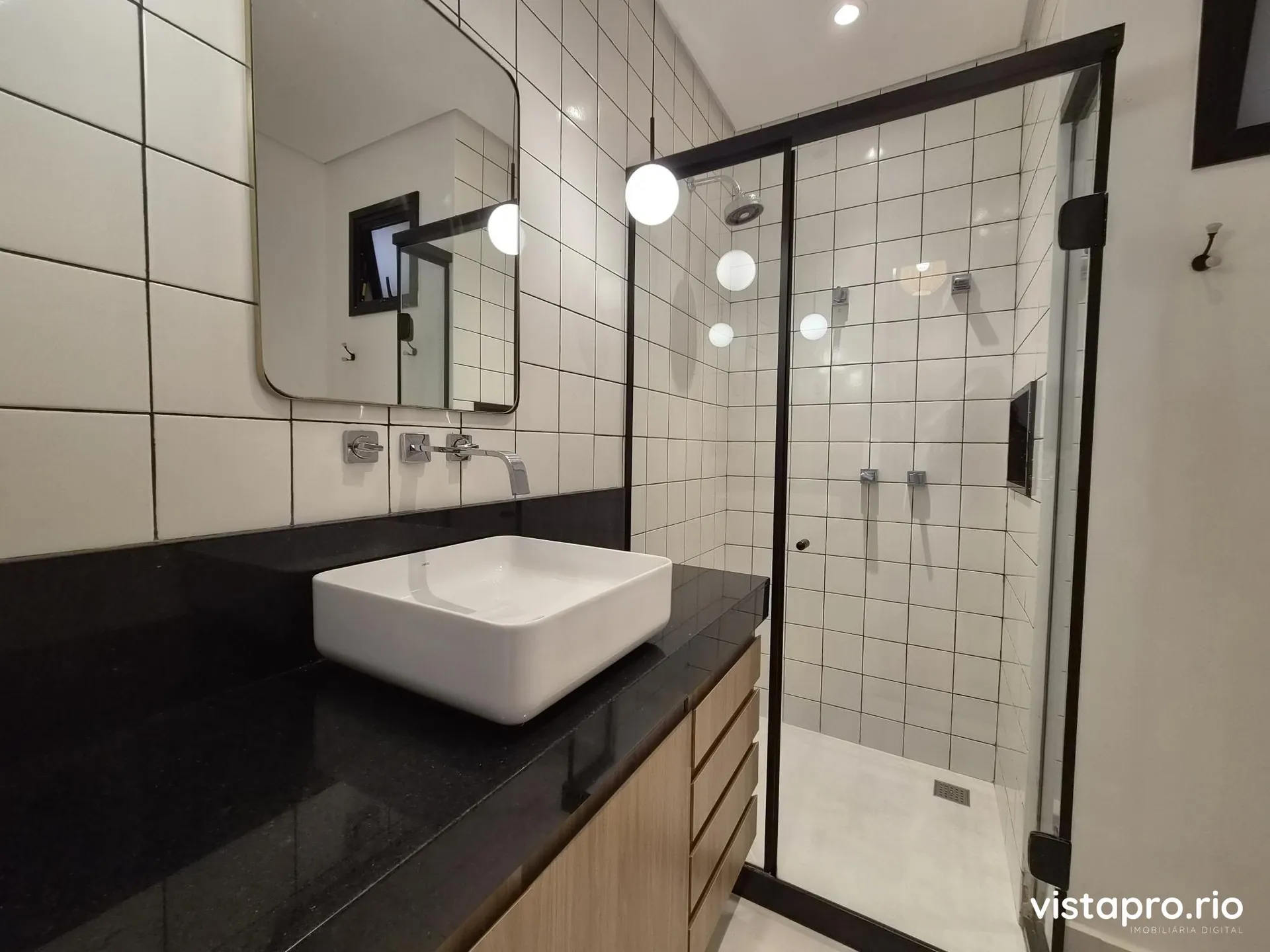 2-bedroom apartment with a washing machine in Rio de Janeiro — photo 12