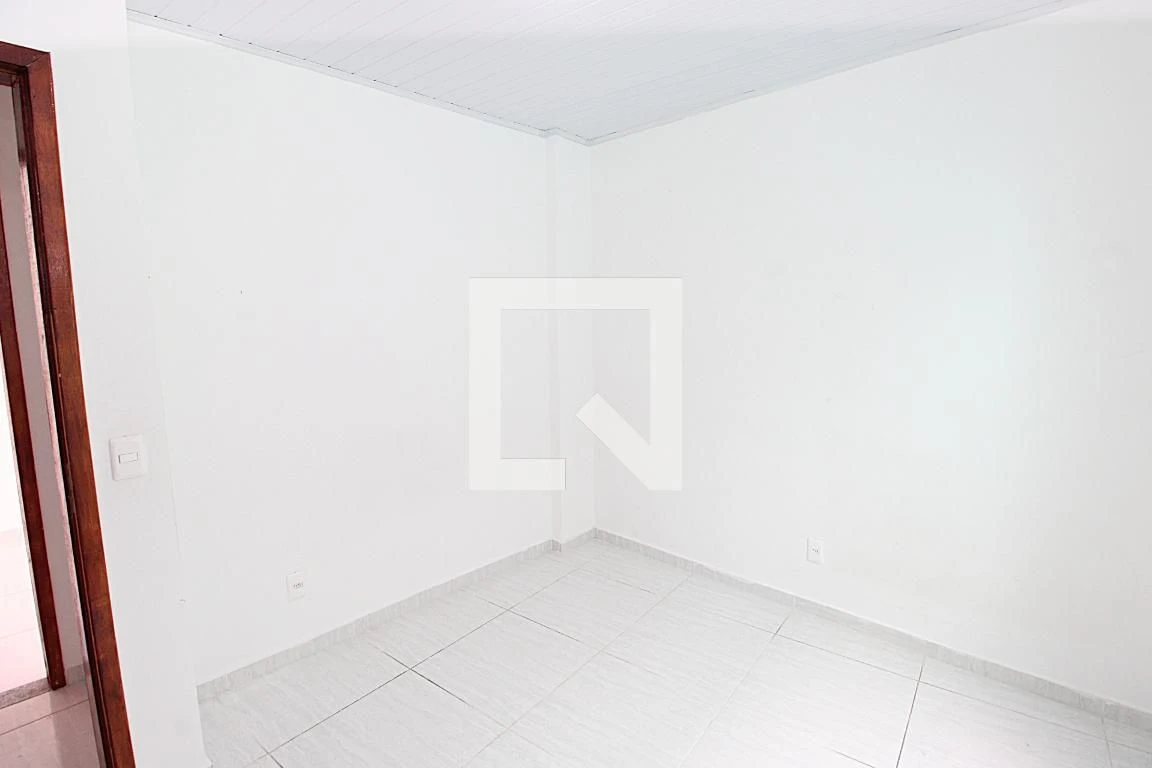 Unfurnished 2-bedroom apartment with open-plan kitchen — photo 19