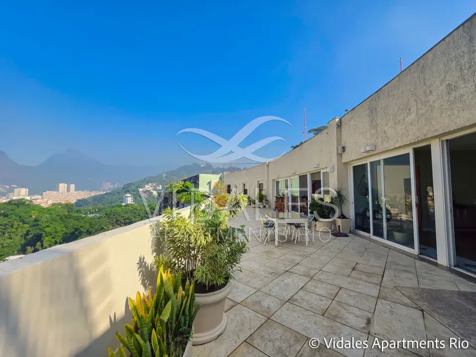 Furnished 715 m² apartment with 4 en-suite bedrooms — photo 55