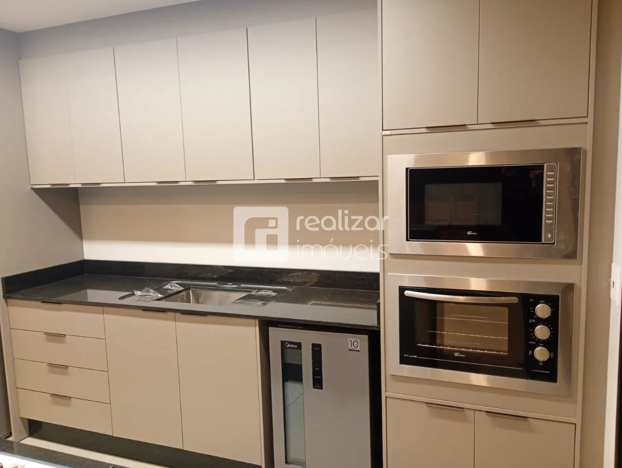 Dishwasher in a 3-bedroom house, 296 m² — photo 34