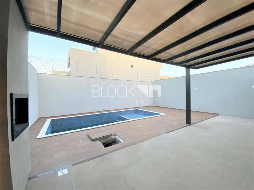 335 m² unfurnished house with 3 en-suite bedrooms — photo 3