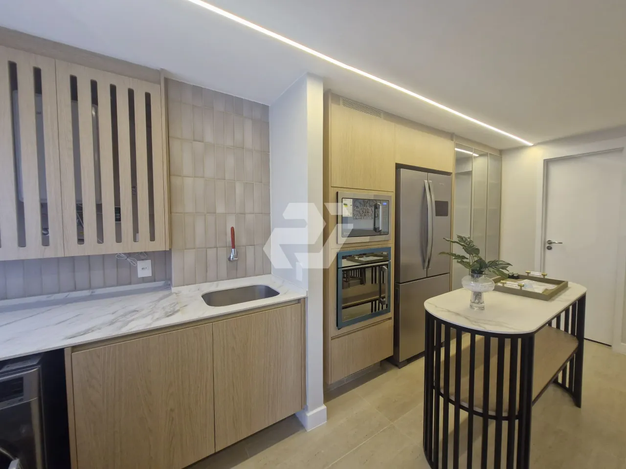 Apartamento mobiliado com 3 quartos, 2 banheiros e 121 m² — photo 11