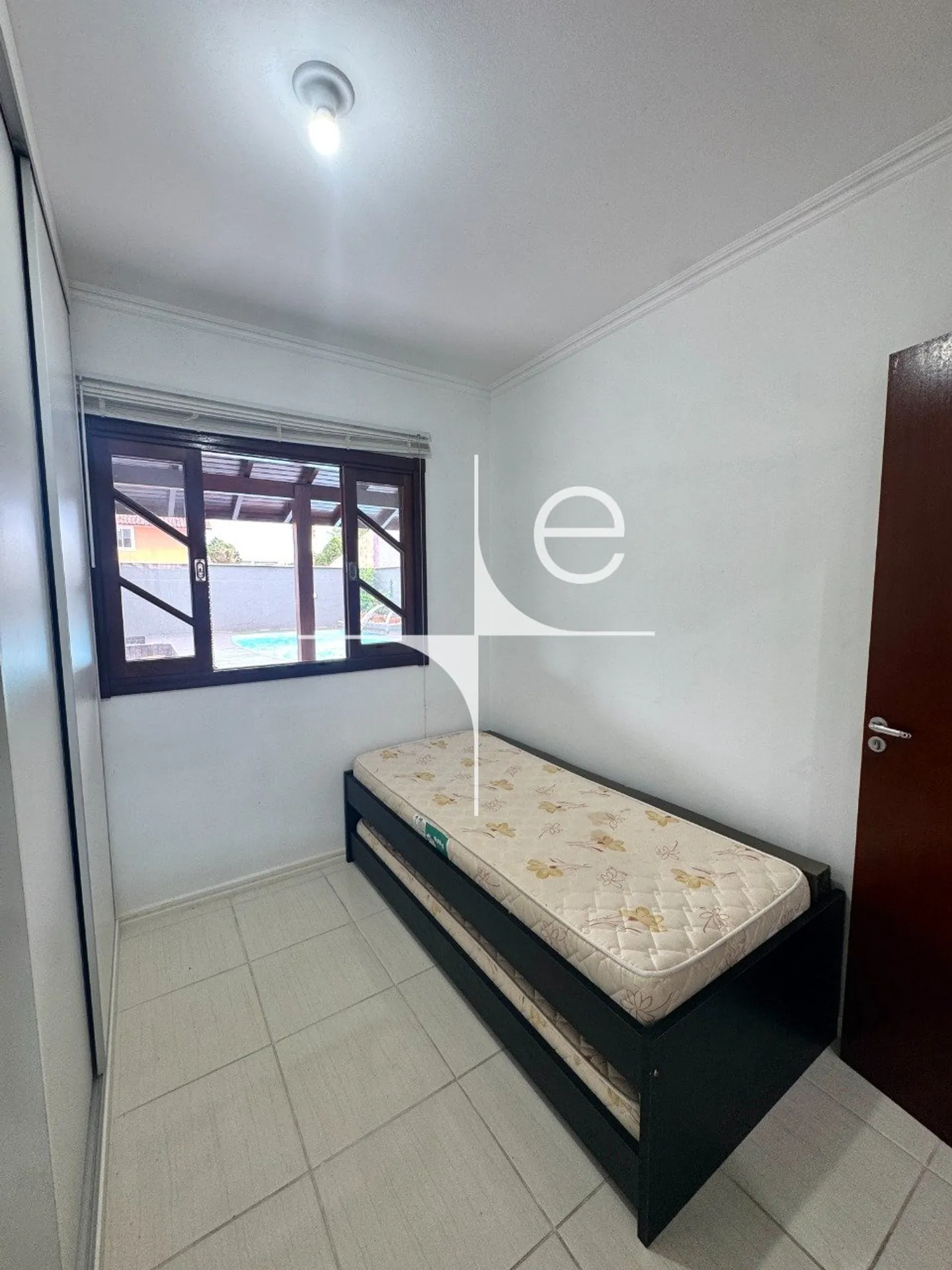 3-bedroom house with a grill on the balcony — photo 5