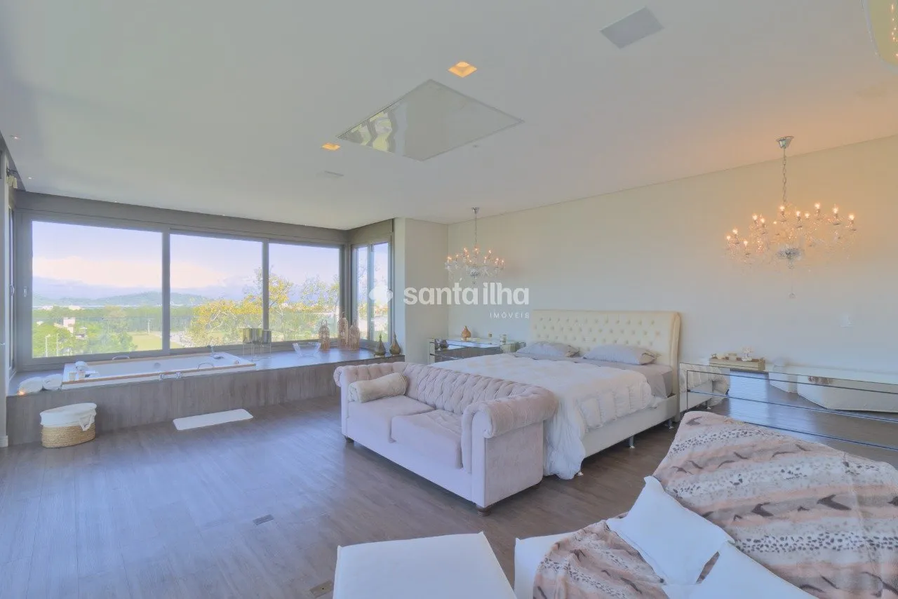 House with 6 en-suite bedrooms and 8 bathrooms, 1350 m² — photo 7