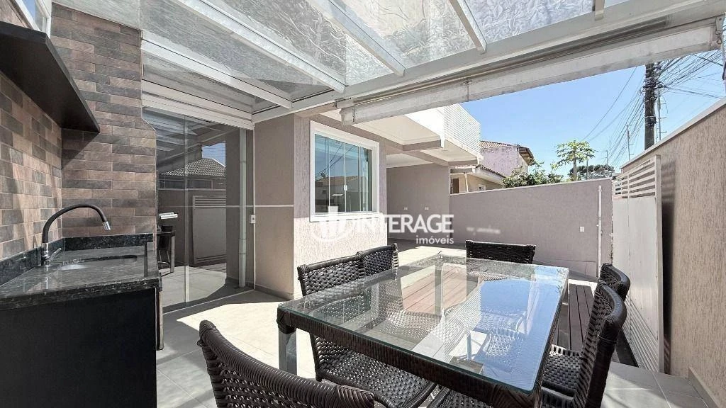 3-bedroom house with a grill on the balcony in Curitiba — photo 12
