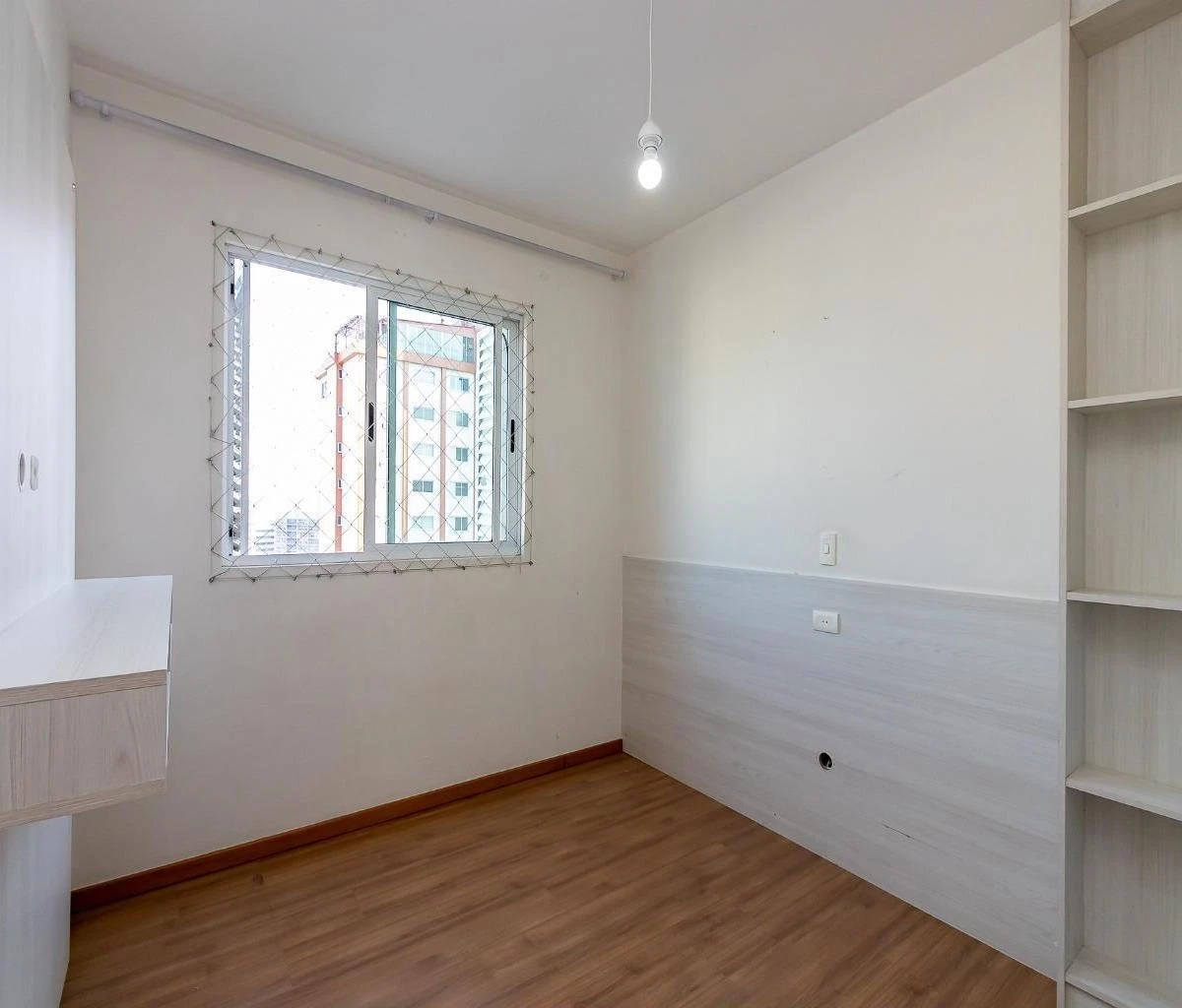 4-bedroom apartment with a home office in Curitiba — photo 6