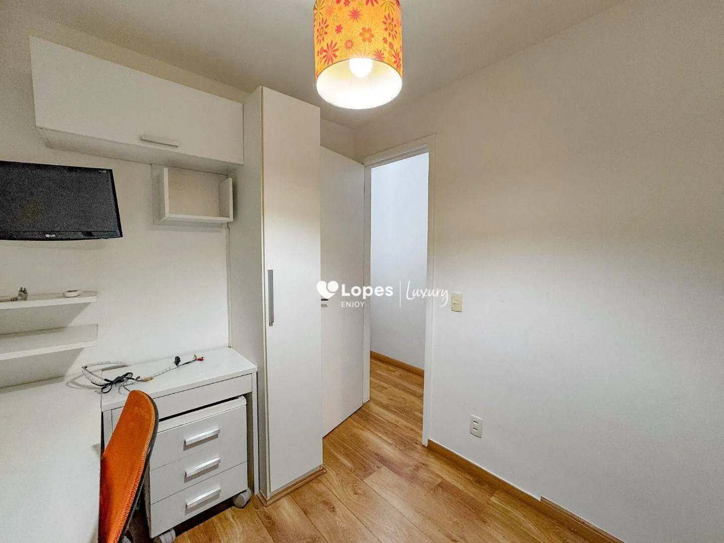 100 m² apartment with 3 bedrooms and a balcony — photo 40