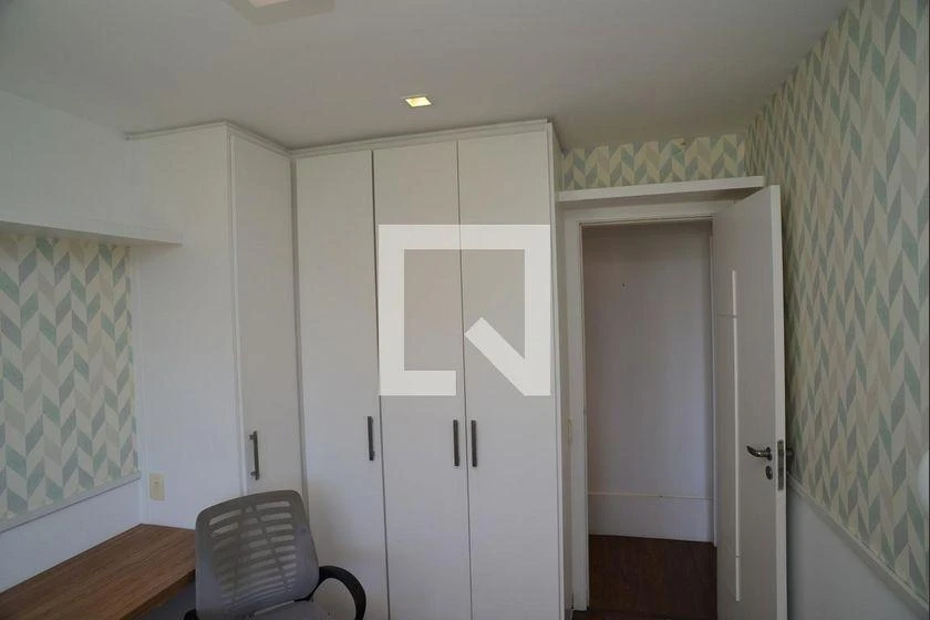 Apartamento com 2 quartos e cozinha fechada com fogão a gás — photo 23