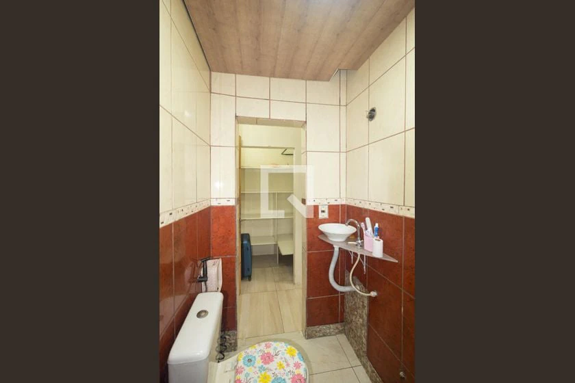 200 m² house with 2 en-suite bedrooms and private garden — photo 5