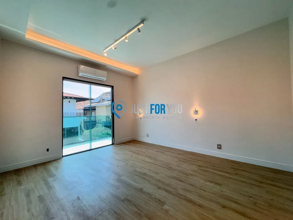 4-bedroom house with a jacuzzi in Rio de Janeiro — photo 19