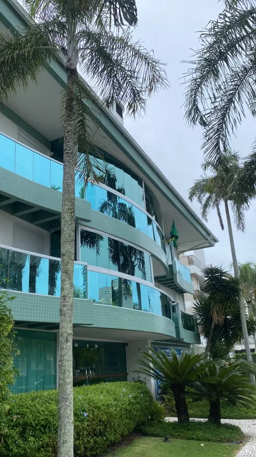Apartamento en planta baja con 4 dormitorios y 3 suites — photo 33