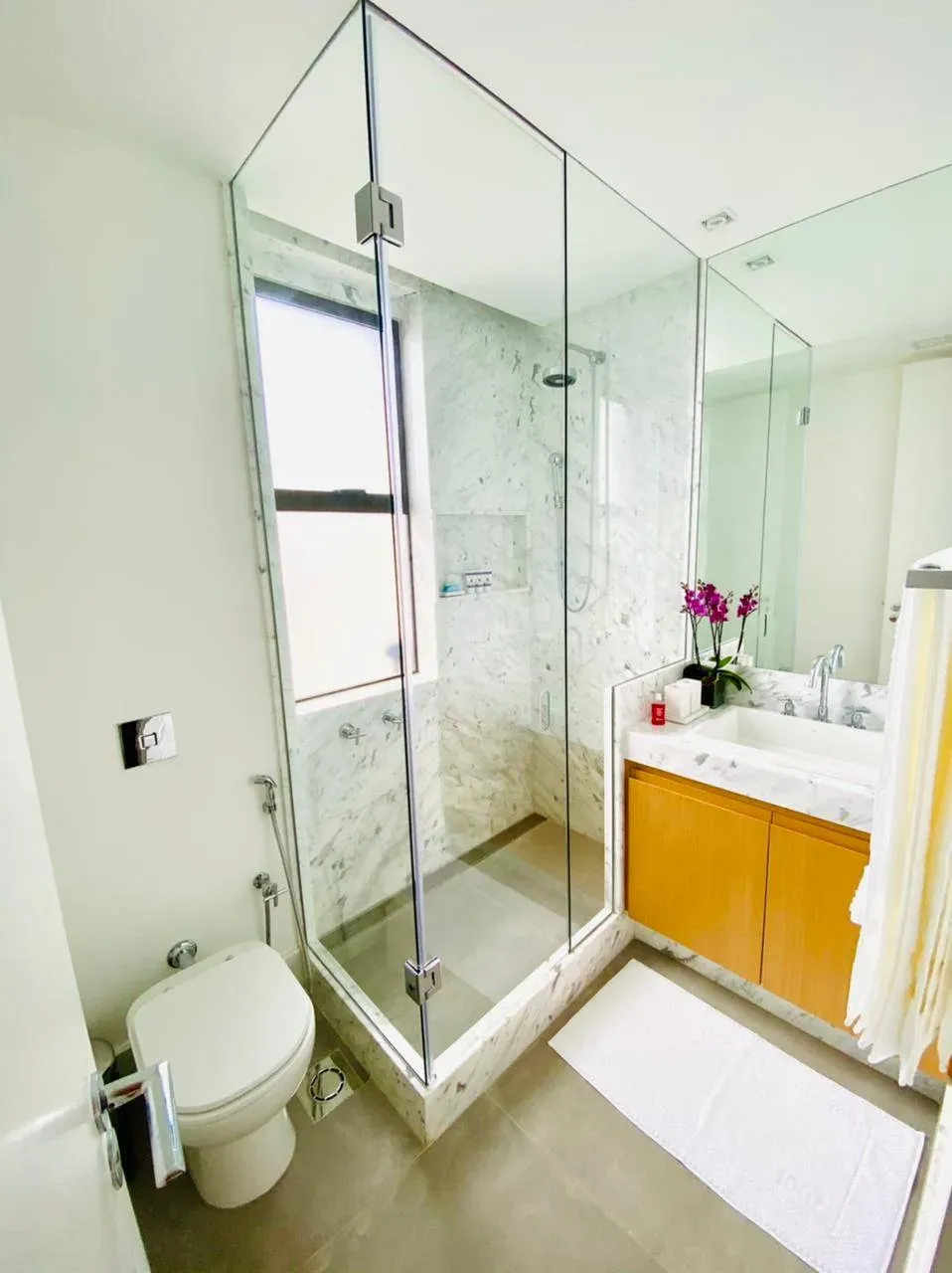Furnished 2-bedroom apartment with 2 bathrooms — photo 6