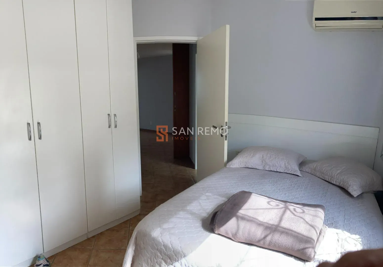 Apartamento de 2 dormitórios com cozinha separada 152 m² — photo 20