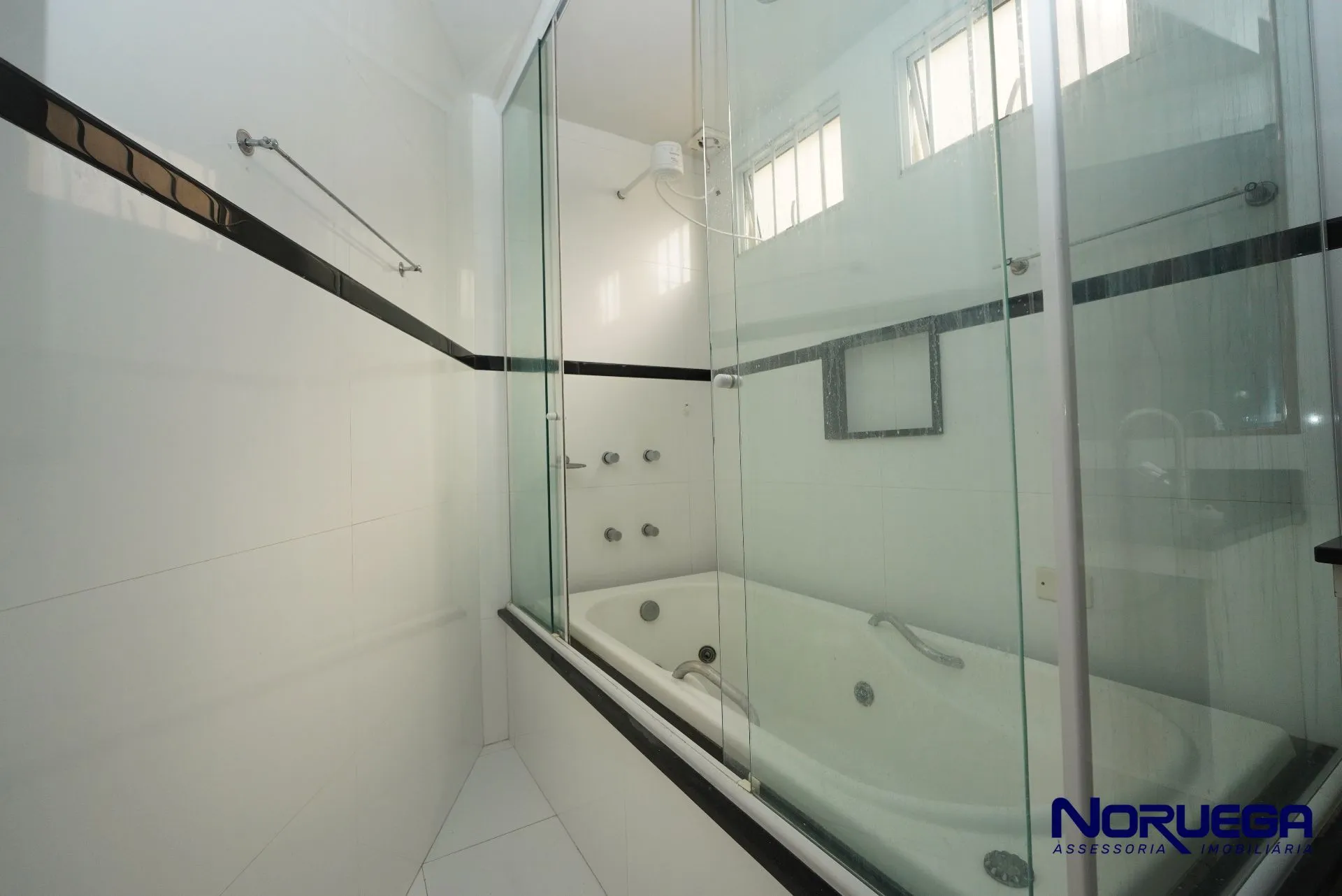 Rental house with 3 bedrooms and 1 bathroom — photo 23