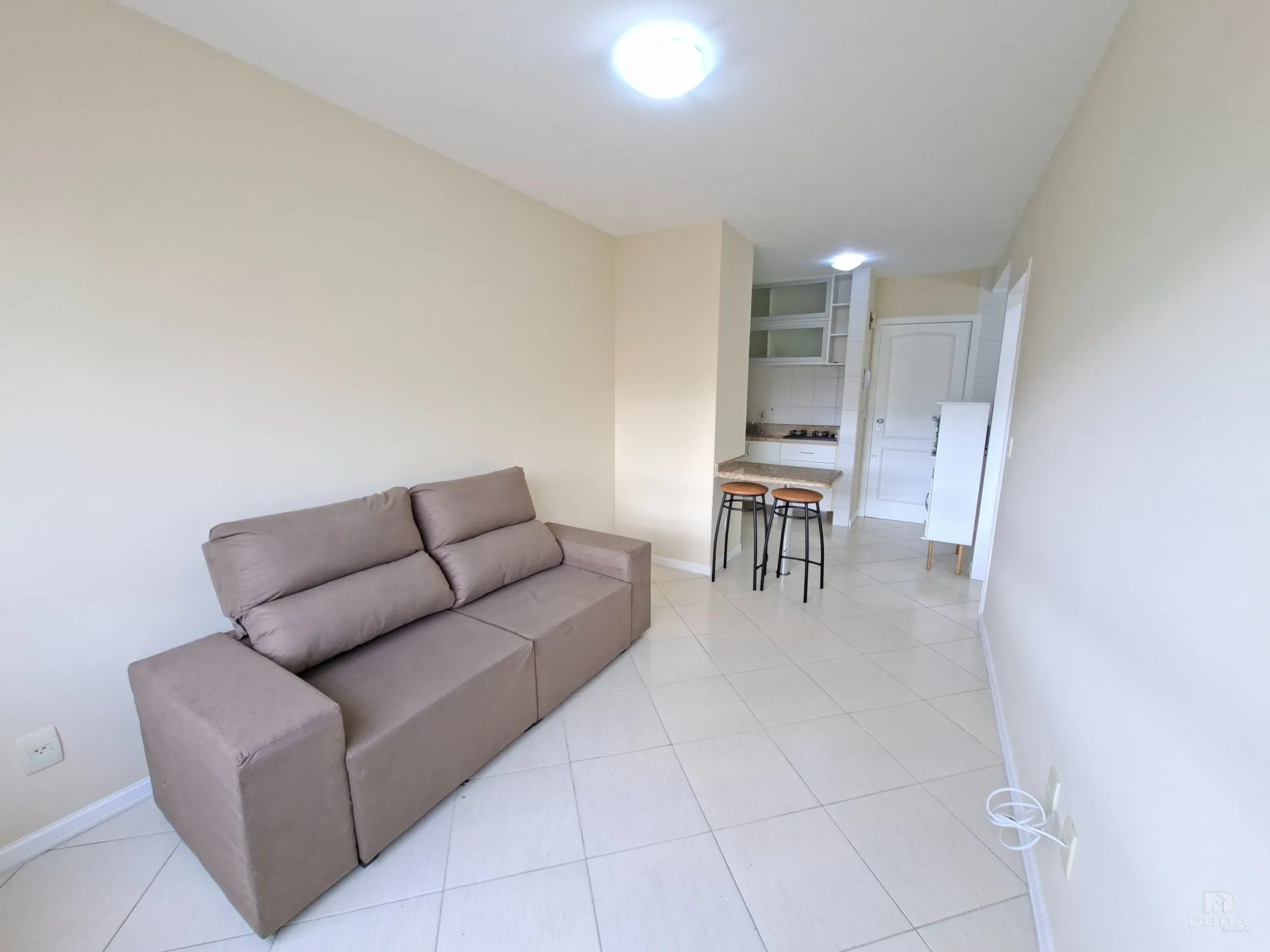 Apartamento de 1 dormitorio con cocina integrada y 1 plaza