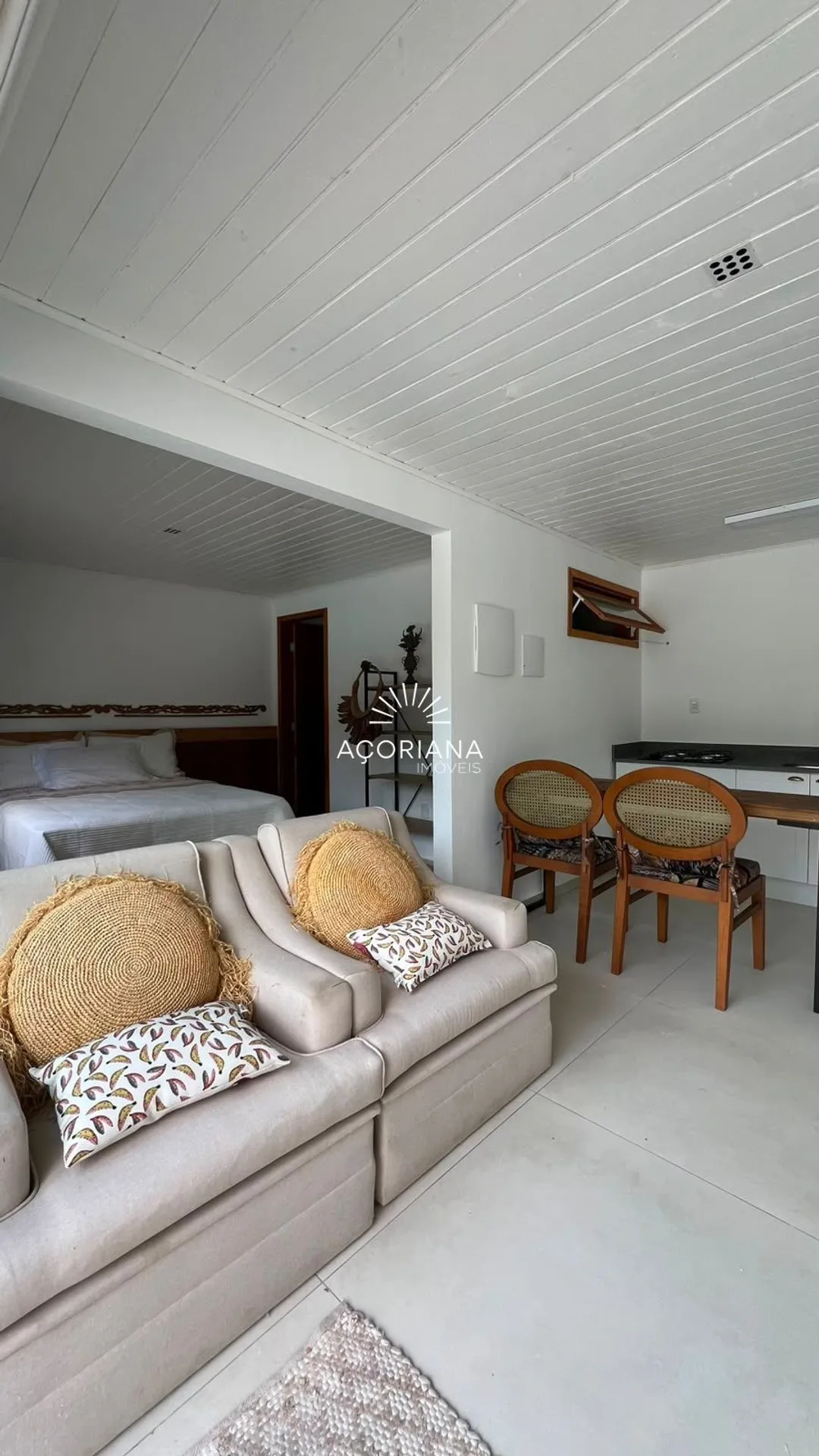 Furnished 600 m² house with 5 bedrooms and an integrated kitchen — photo 41