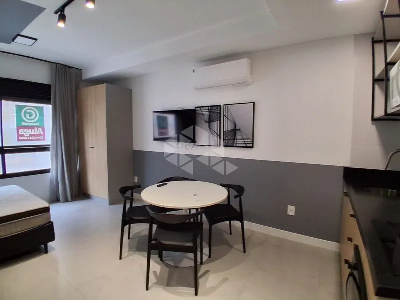 1 quarto e janelas do piso ao teto: apartamento de 45 m² — photo 20