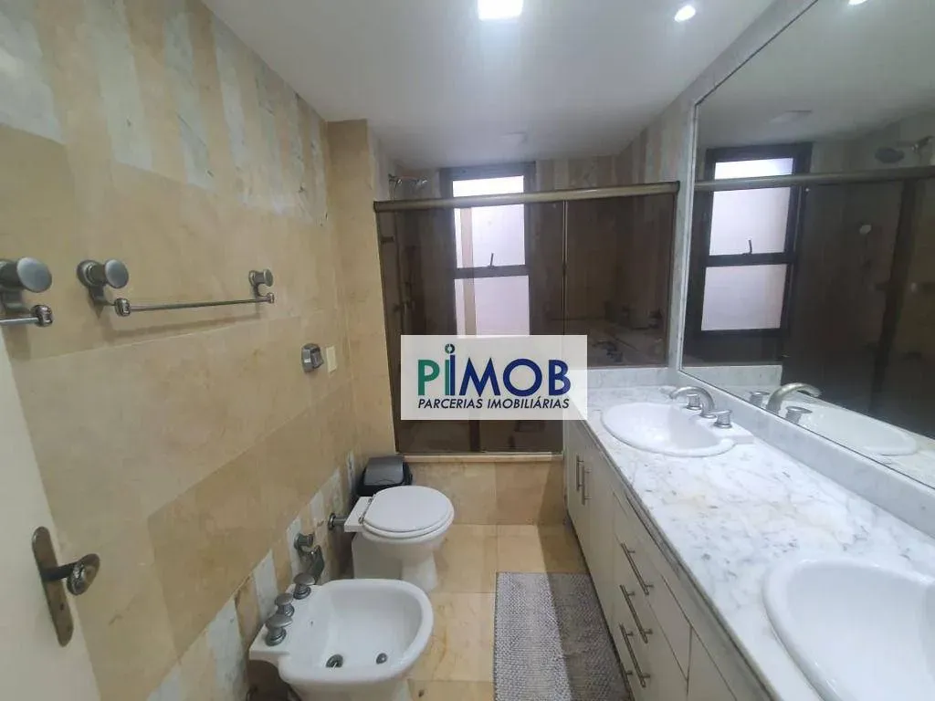 4-bedroom 260 m² apartment with 2 en-suite bathrooms — photo 50
