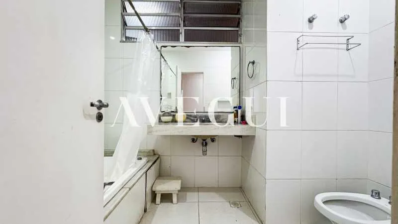 214 m² apartment with 4 bedrooms and 3 bathrooms — photo 25