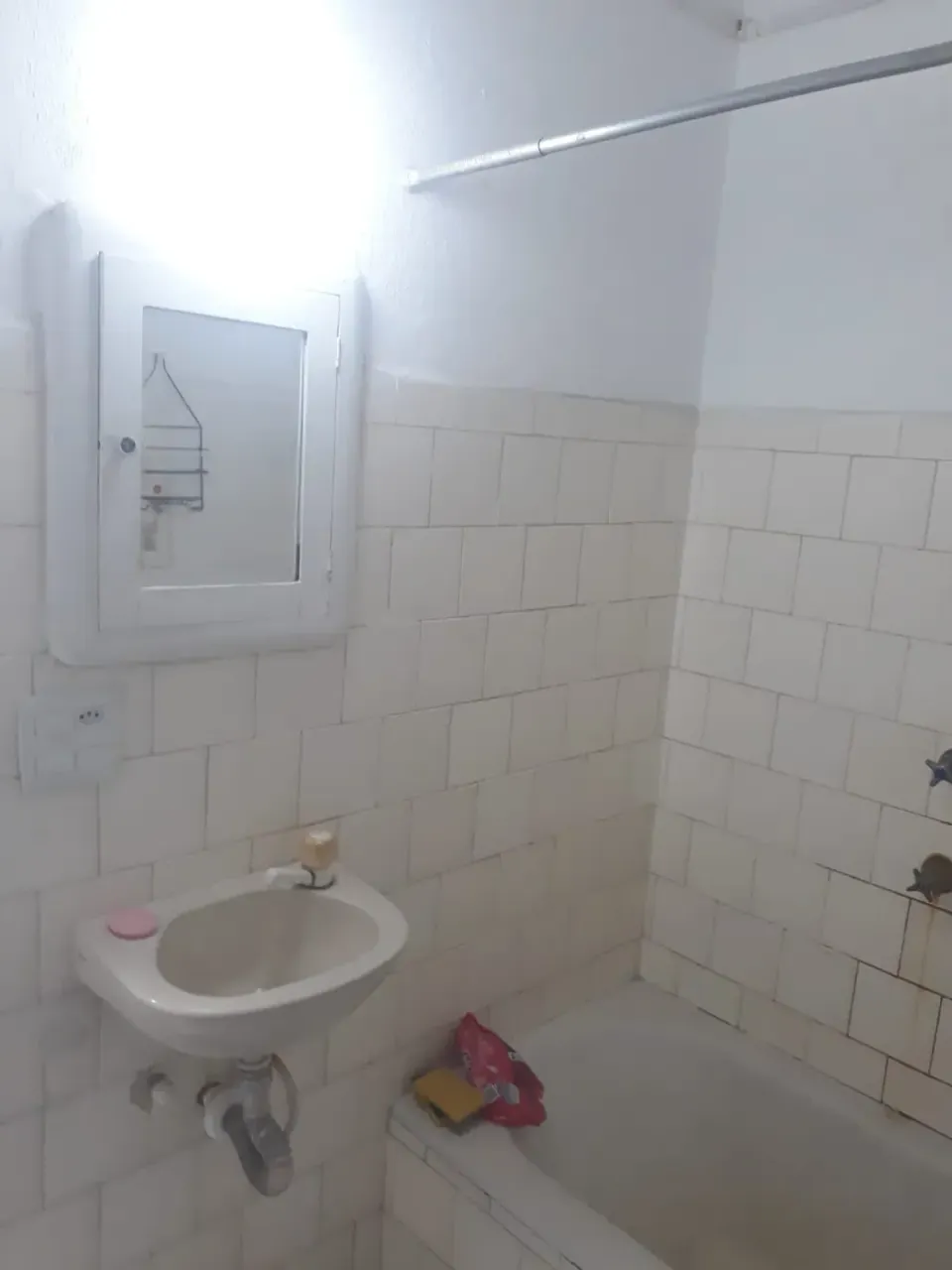 Unfurnished apartment with 1 bedroom and 1 bathroom — photo 4